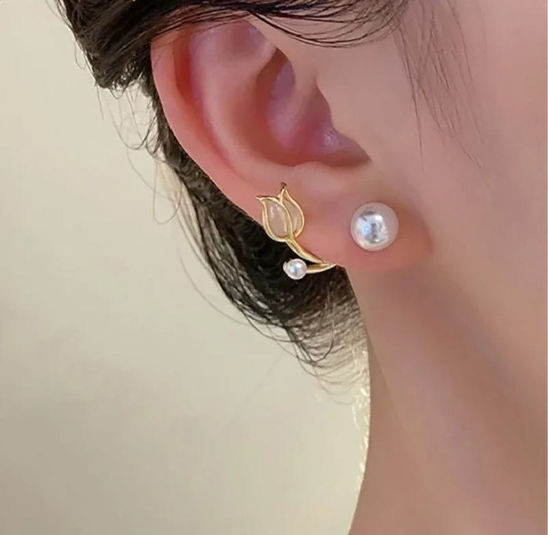 Aretes de Tulipán  con Perla